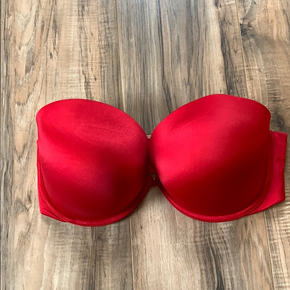 Victoria’s Secret Very Sexy Strapless. 38DD. Red